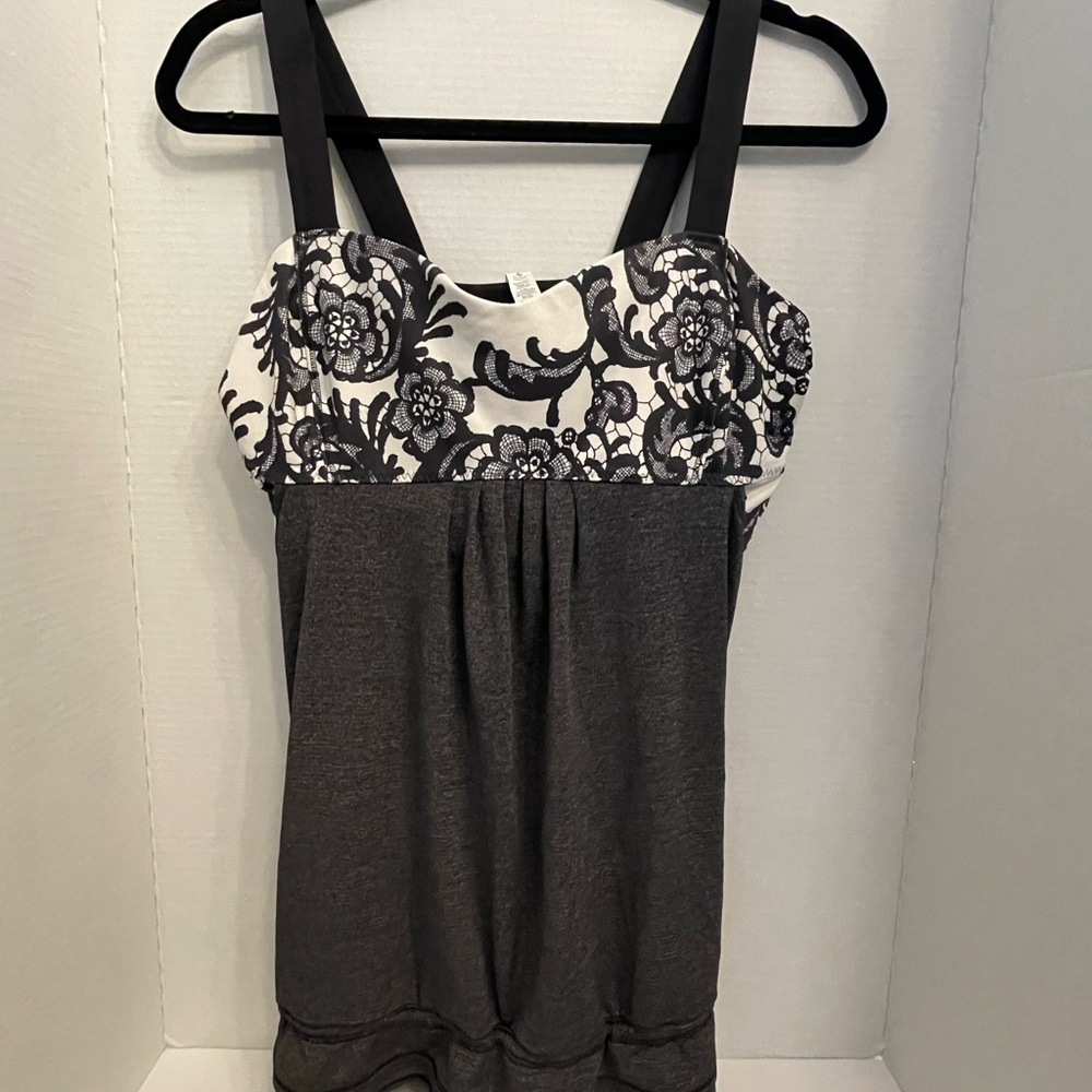 Lululemon RUN Back on Track Tank - Size 12 - NWT